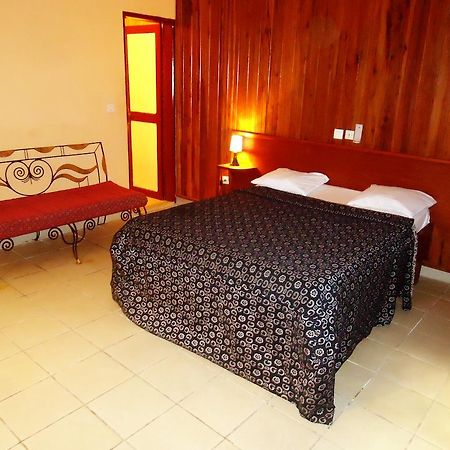 SAFFANA hôtel Douala Quarto foto