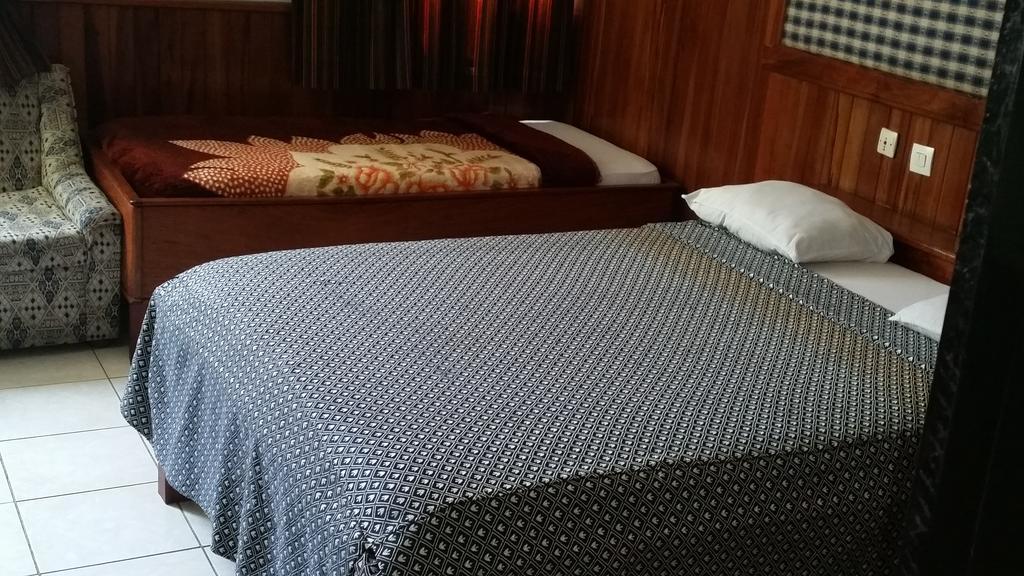 SAFFANA hôtel Douala Quarto foto