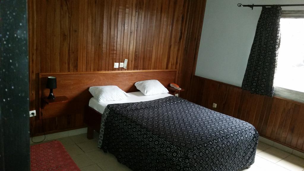 SAFFANA hôtel Douala Quarto foto
