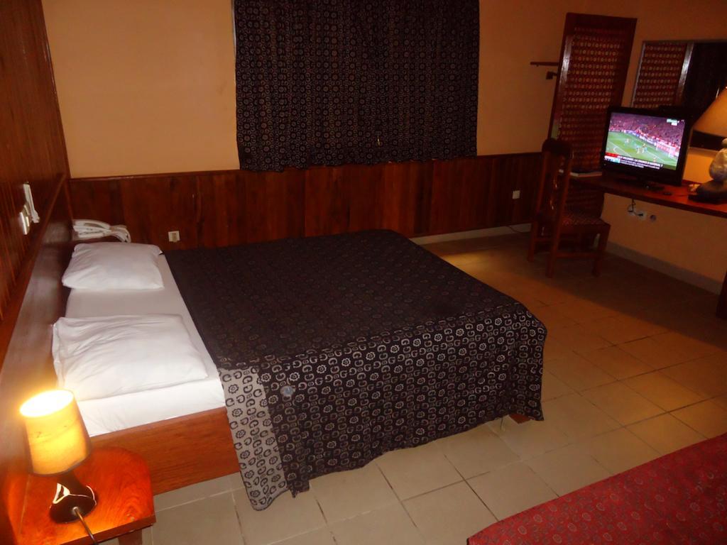 SAFFANA hôtel Douala Quarto foto